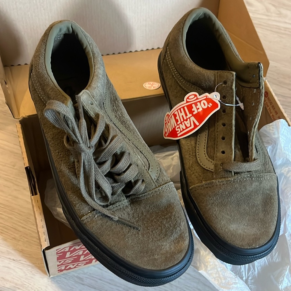 Women’s Van Sneakers